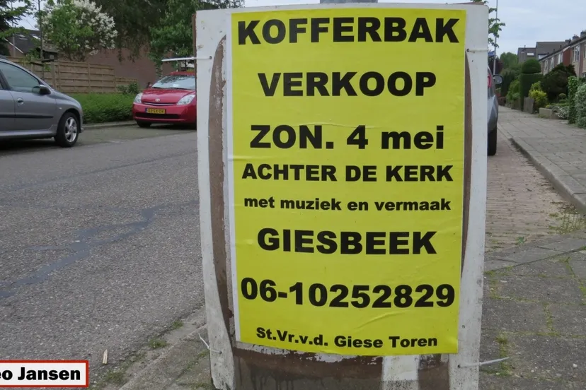 pnxducwfcth11qnneou1cm0do 2014 05 04 kerkstraat kofferbakverkoop 001