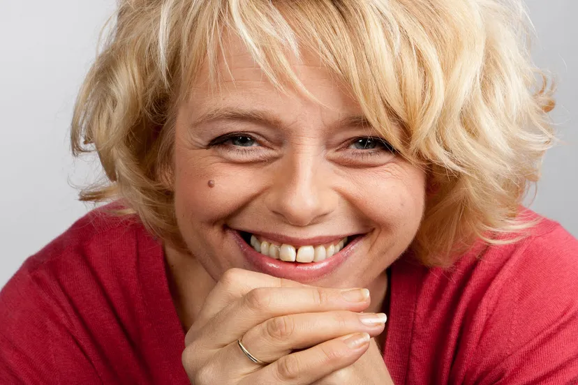 q8ej414mw6x1296q4u7lhrn3x angelique krger