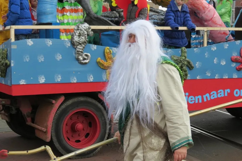 qbw0h3kc6ezochng0xvbl21s6 2014 03 02 carnavalsoptocht velp055