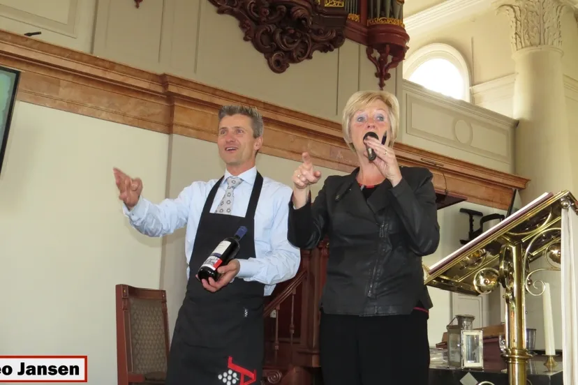 rc2xebd3zfwu1x4sh8v879dgc 2014 05 05 actie kerkramen grote kerk 017