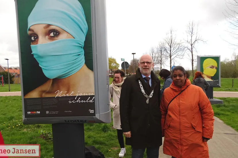 reizende foto expositie open je ogen voor mensenhandel in het geerfdenpark in velp 13 04 2023 16