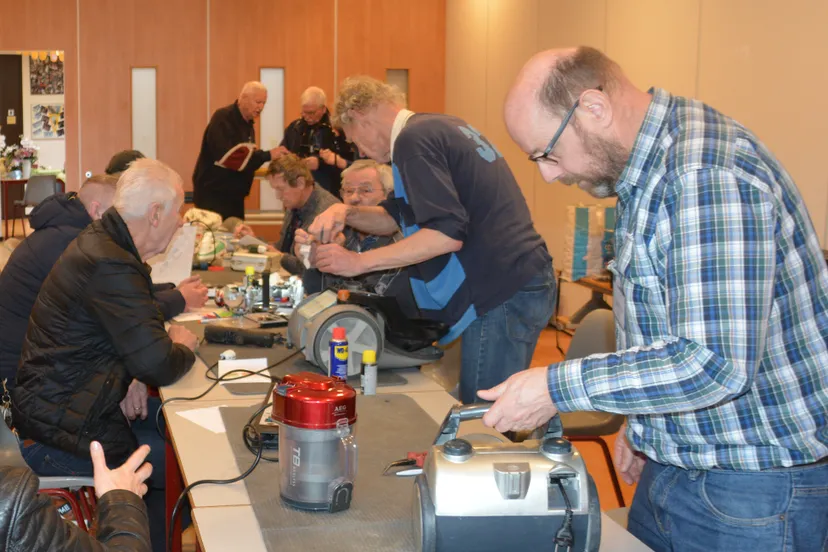 repair cafe velp 2023 rhedennieuwsnl 001