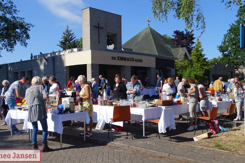 rommelmarkt emmauskerk dieren weer druk bezocht 2022 07 02 1