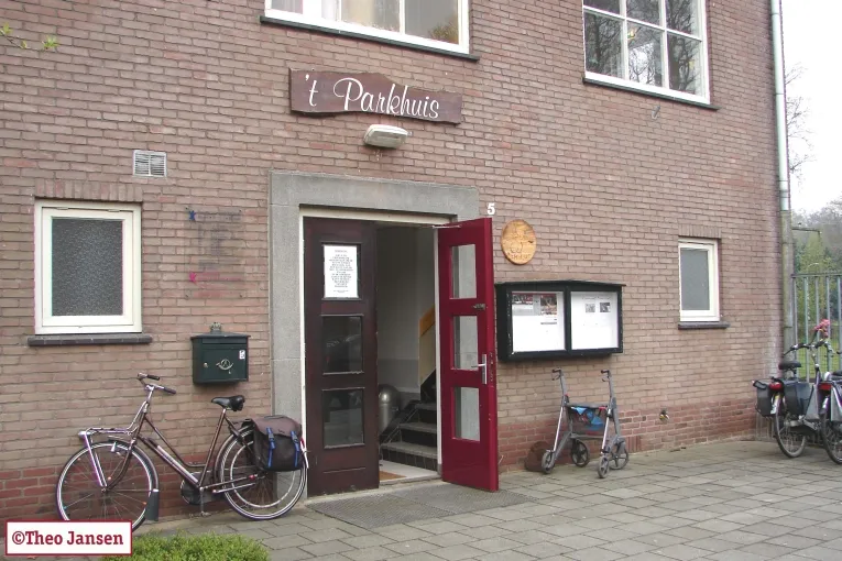 rvqm50aerih3ca55fuaaajwa7 parkweg 12 10 13 001