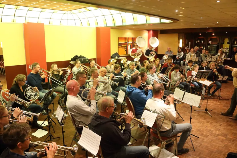 samenwerking rhedens fanfare corps en march showband rheden wouter rijnbende