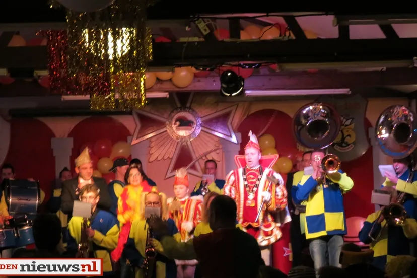 sdbqo50vty7lo51q6issd9338 2014 02 01 vrolijke middag006