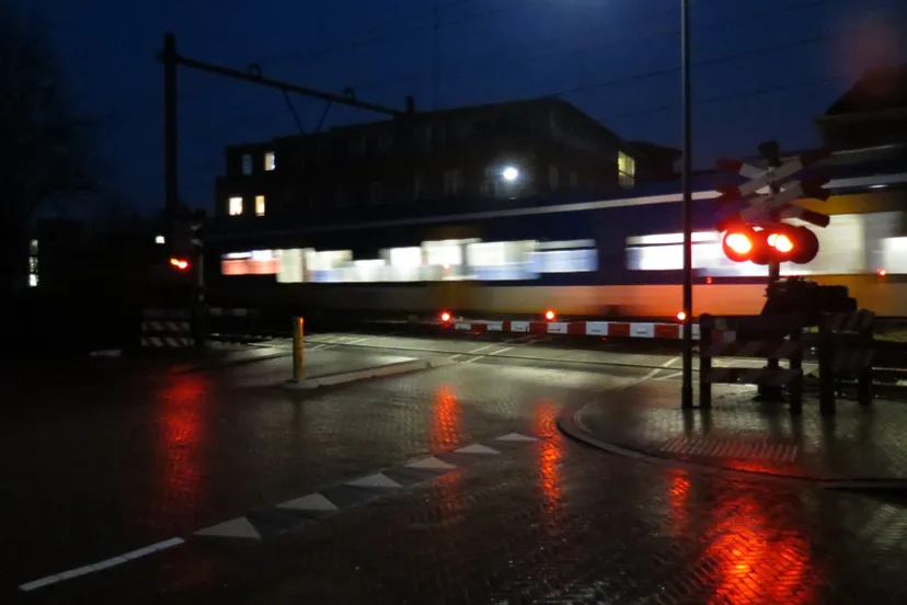 spoorwegovergang emmastraat velp