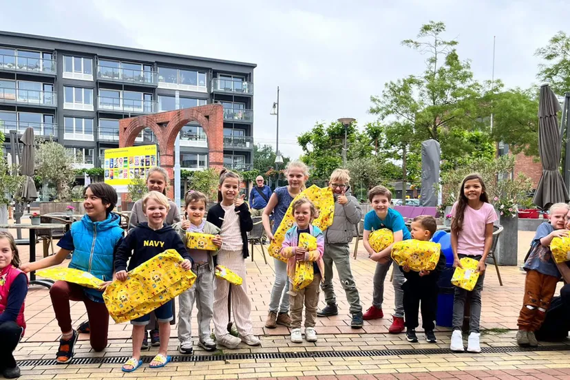 straattekenwedstrijd koningsdag velp 2024 velp voor oranje