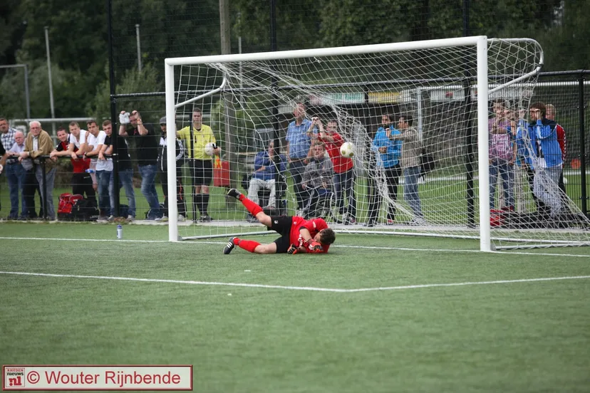 td26si2rdi1rhs5l7yrvn5ns3 140809 rheden cup 024