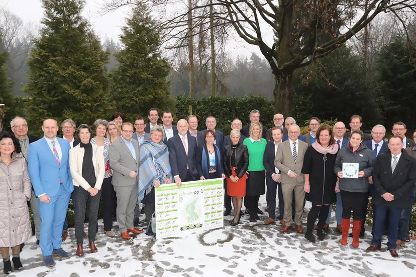 tekenen samenwerkingsovereenkomst veluwe op 1 op 15 febr 2018 foto rob voss