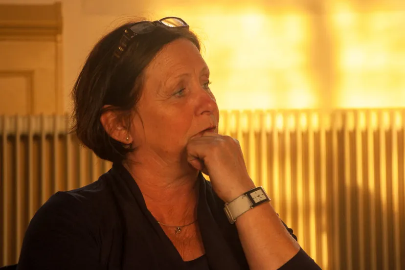 trag9xguh3e4bq9zqyd6whmm8 hoera hanny