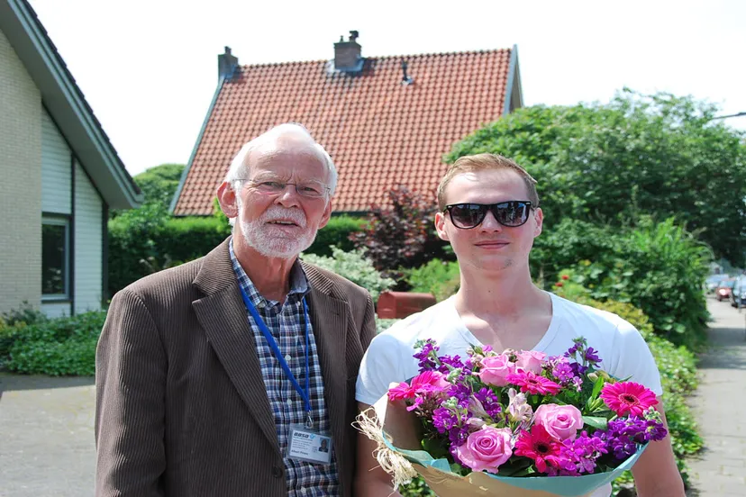 u205xyxykzbferbup5bfdrfbd buurtbus spankeren