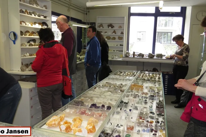 u59untmsiucl5uhv3ypxy9wrv 2014 04 06 museumweekend geologisch museum velp 010