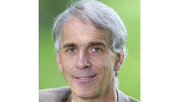 u9mejejh5iva93cln790p8d0y pak