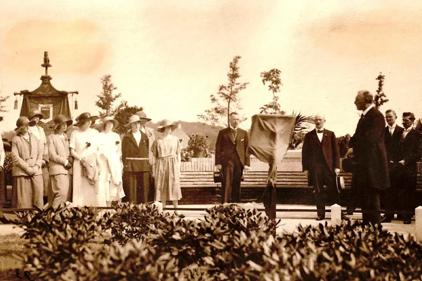 vaandel velp voor oranje foto 1923 onthulling wilhelminabank