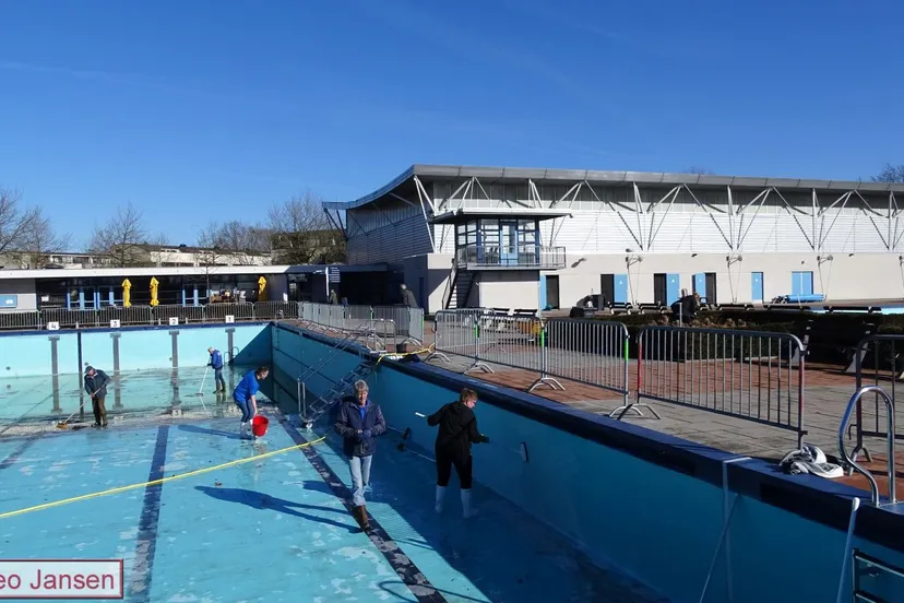 vrijwilligers openluchtzwembad rheden 20 03 2018 1