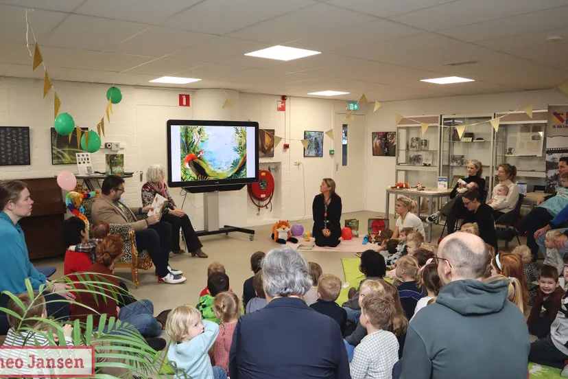 wethouders gemeente rheden lezen voor tijdens nationale voorleesdagen 2024 1