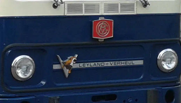 whtd42zo3mytiqrdixi081fpu bus front