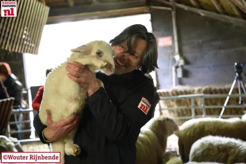 win4dt2e8x15urclj4l04p08f 2014 03 01 adopteren lammetjes rhedense schaapskudde wouter036