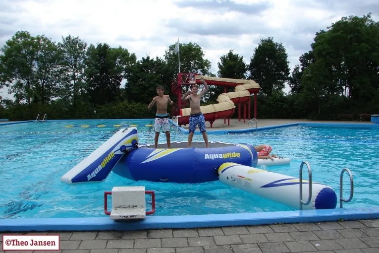 xwsgx0ti2c8r5dco2u9nozkfh zwembad 011 2