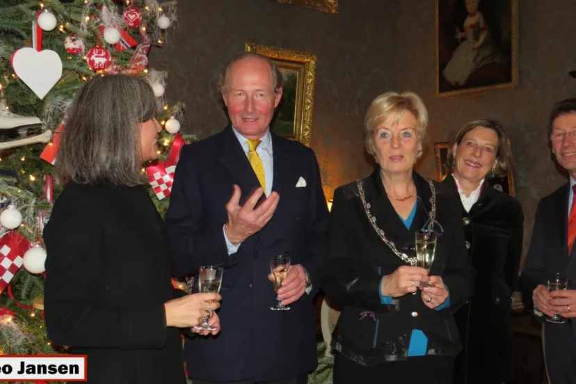 y4lkfw71sl62wnaliyoa84bni 2013 12 09 opening warmwinterlicht middachten014