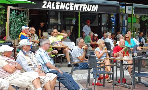 y8pd0hs523mqzw2penuphg7e2 rhedense fietsvierdaagse 20130814 copyright pdwaardrhnieuws 1