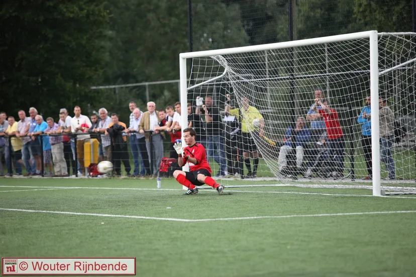 yfofxg3s01fjnmxm8joj9xf16 140809 rheden cup 022