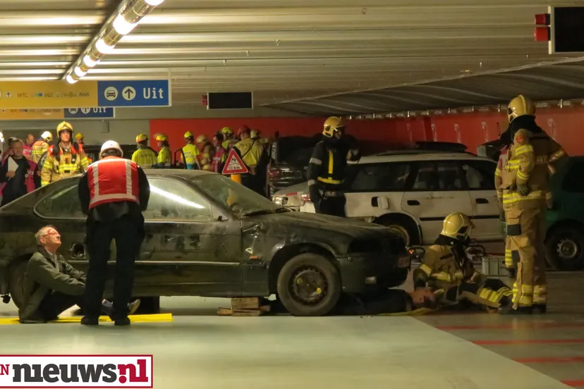 ymnh48pxzws7vejg93ktiw5qj oefeningparkeergaragearnhemstation023