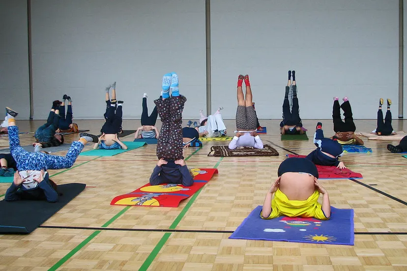 yoga heidelknips on fotercom cc by