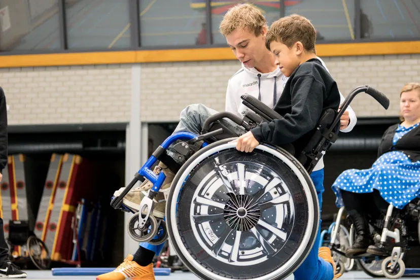 rolstoelvaardigheidstraining uniek sporten