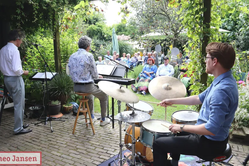 zomers optreden van marc brothers trio trekt enthousiast publiek in velp 24 08 2024 1