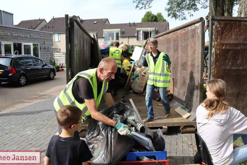 opfleurdag in de wijk stenfert wederom een groot succes 07 09 2024 1
