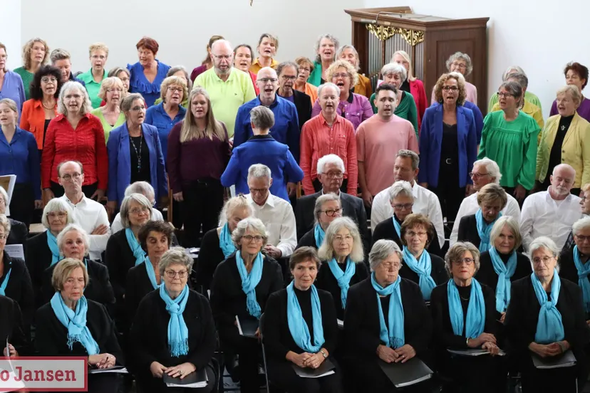 concert van sursum corda en popkoor backcorner in ellecom groot succes 20 10 2024 1