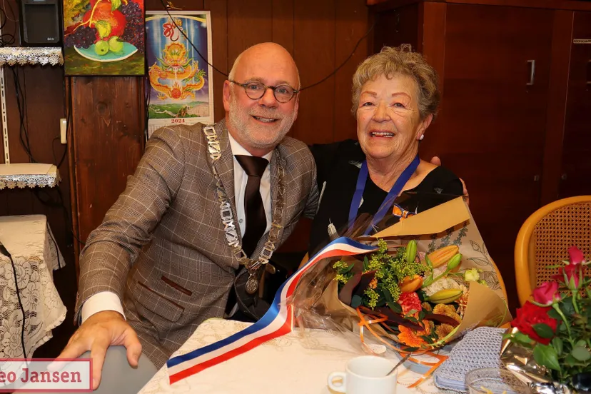 koninklijke onderscheiding voor anneke nieumeijer nas uit velp 26 10 2024 1