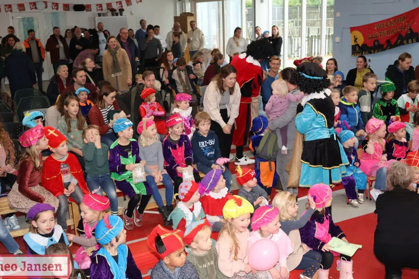sinterklaas bezoekt ellecom in het warme dorpshuis 2024 1