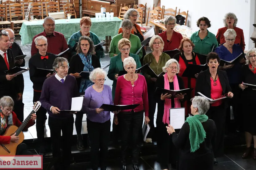 wereldmuziekkoor connect voices uit laag soeren viert 15 jarig jubileum 02 11 2024 1