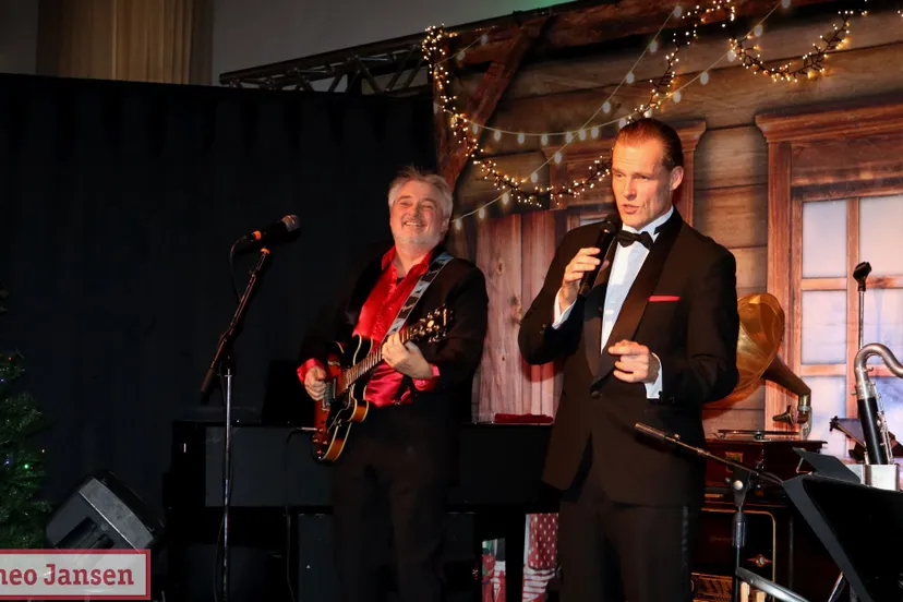genieten bij kerstconcert van the christmas crooner in de dorpskerk van spankeren 1
