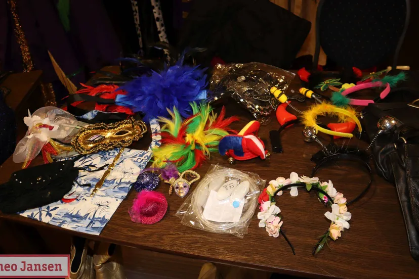 01 kledingbeurs deurdauwers trekt veel bezoekers naar theothorne 11 01 2025 1