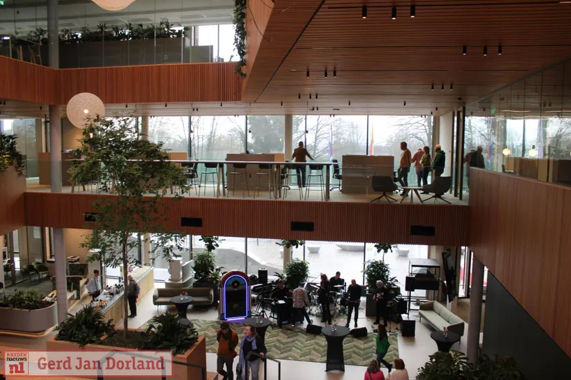 drukbezochte open dagen nieuwe gemeentehuis gemeente rheden 26 01 025 20