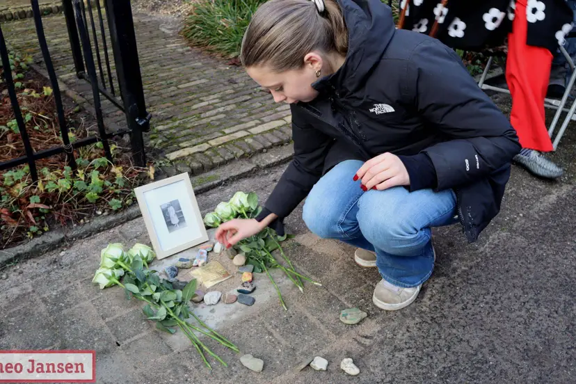 021 struikelstenen geplaatst in velp en rheden ter herinnering aan oorlogsslachtoffers