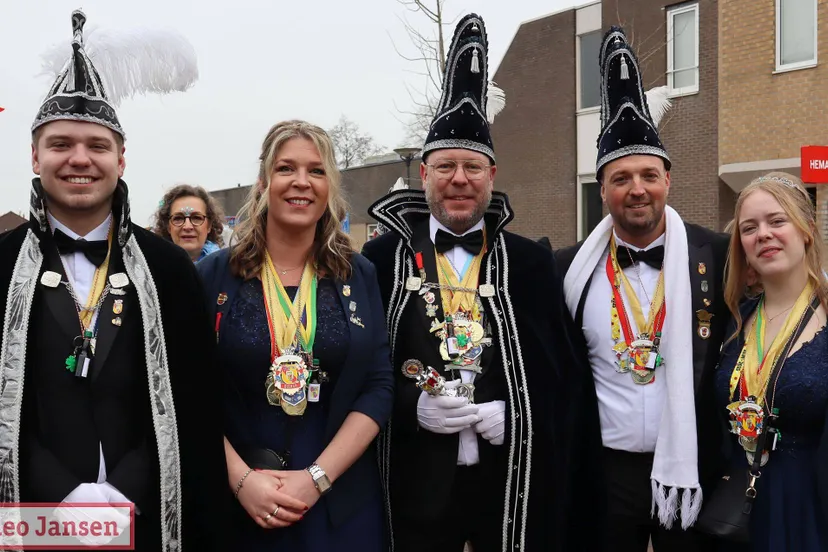 carnavalsjaar bij de deurdauwers officieel geopend op 1 maart in dieren 01 03 2025 1
