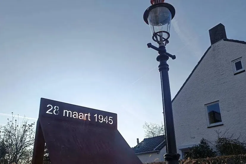 herinneringsmonument oranjestraat velp viert vrijheid