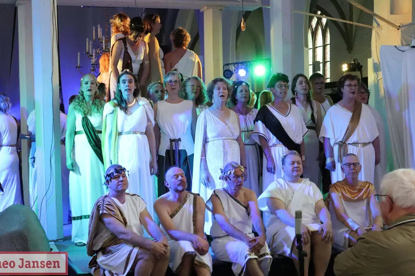 indrukwekkende koorvoorstelling mythos van con colore krijgt extra editie in openluchttheater 22 03 2025 12