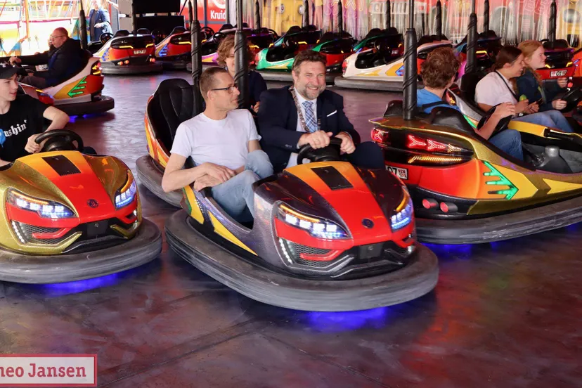 oranjekermis velp feestelijk van start met pokemon botsautos en oliebollen 04 04 2025 1