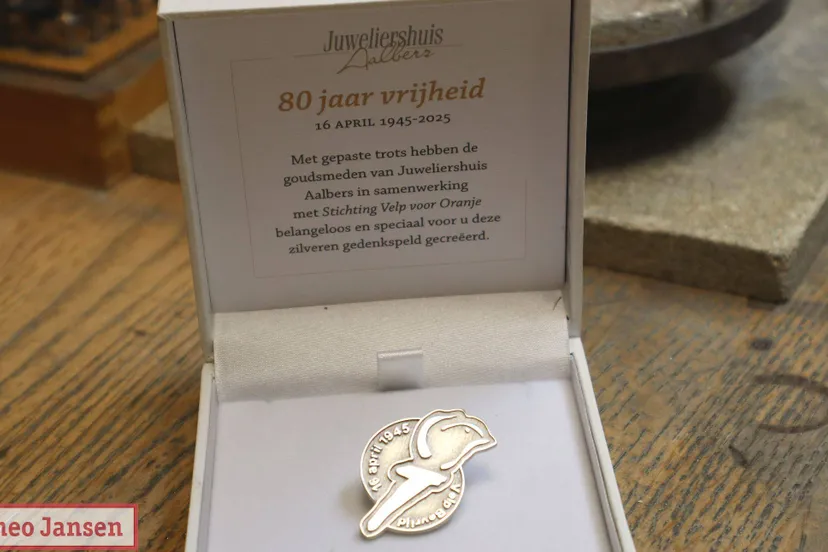 Speciale herdenkingsspeld voor meer dan 200 ouderen die bevrijding van Velp meemaakten