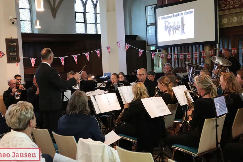 indrukwekkend bevrijdingsconcert door rhedens fanfare corps in volle dorpskerk 17 05 2025 1