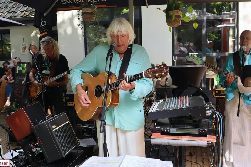 Optreden Poolsinger & Friends zorgt voor muzikale zondag in Dieren 13-07-2025 (1)