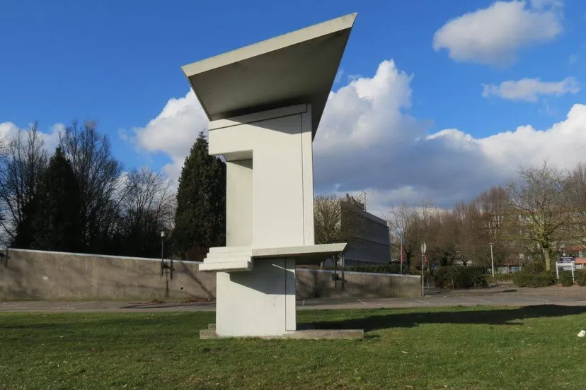 Kunst Huisje bij ziekenhuis