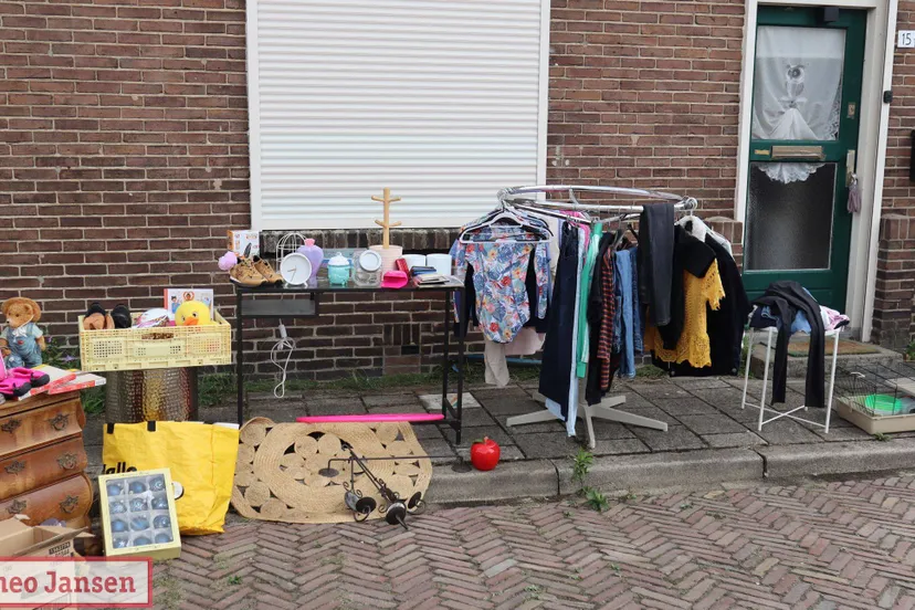 Weinig animo bij 'Slentermarkt' Velp-Zuid, maar de sfeer was goed 13-09-2025 (1)
