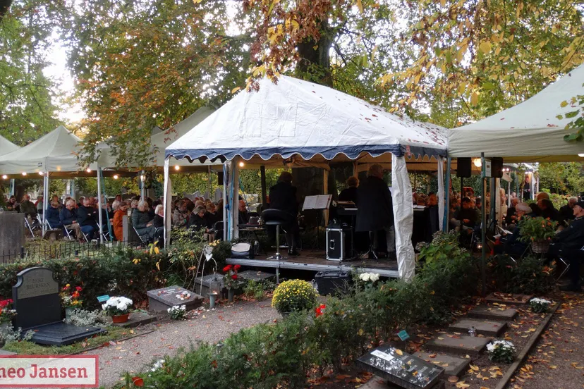Allerzielenviering begraafplaats Bergweg Velp 02-11-2025 (1)